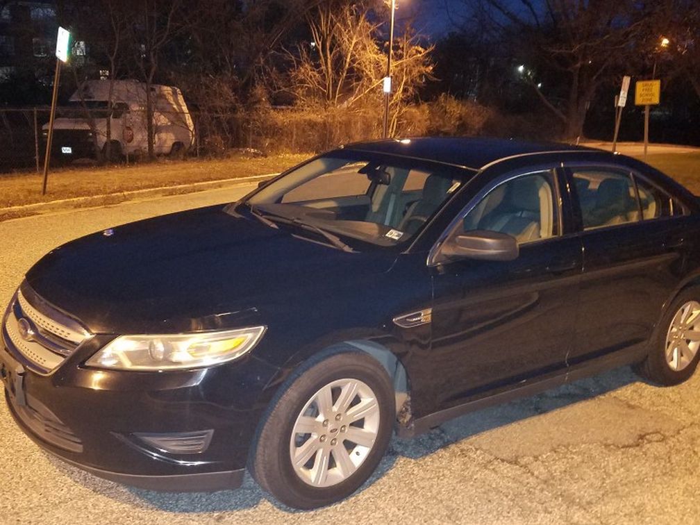 2013 Ford Taurus
