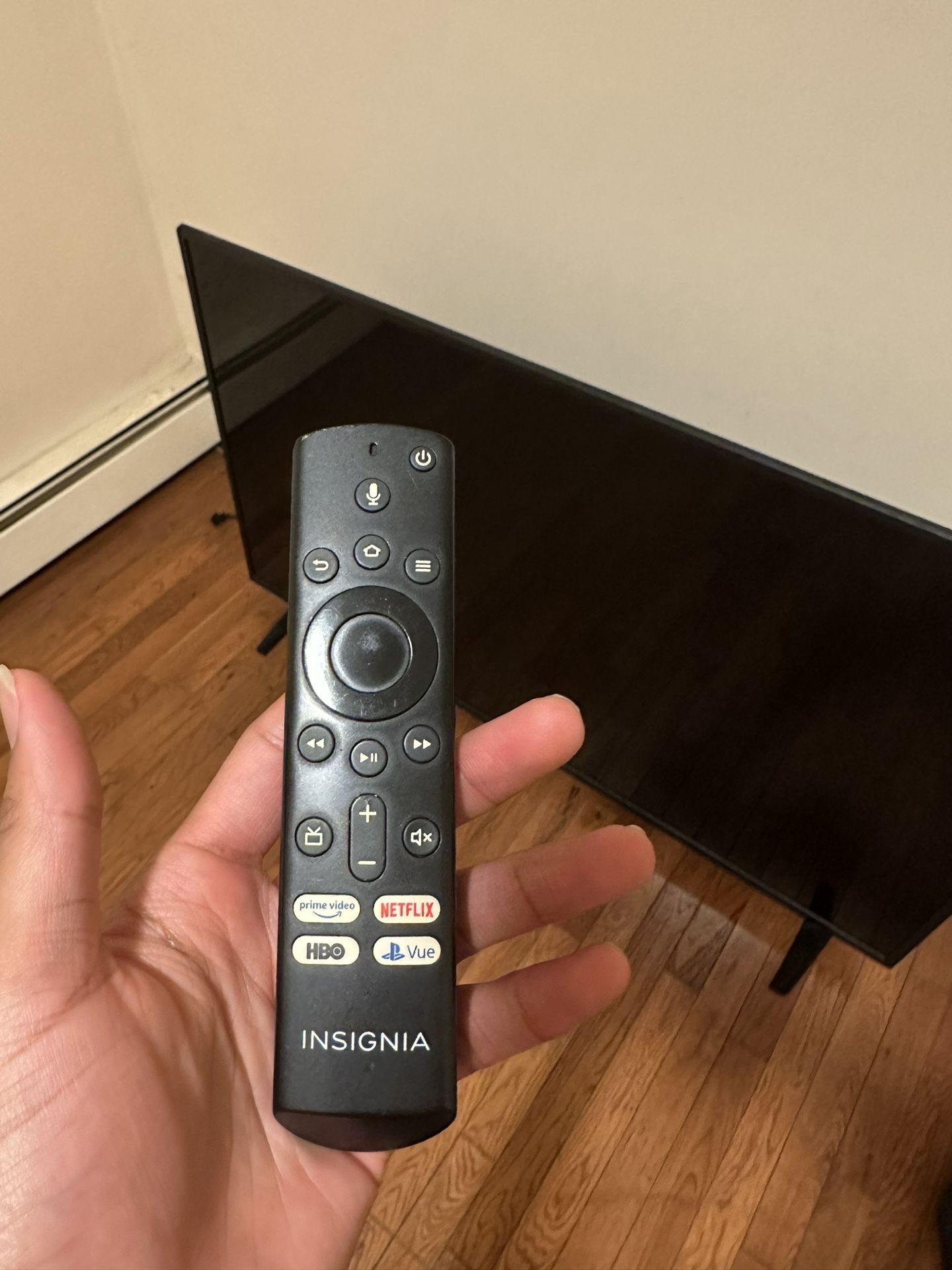 Insignia™ - 58" Class F30 Series LED 4K UHD Smart Amazon Fire TV