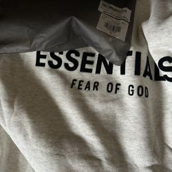 Essential Hoodie 
