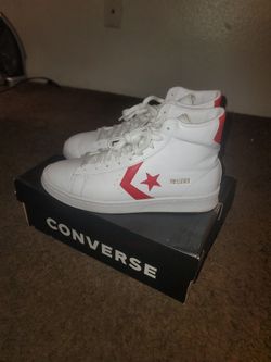 Used white and red converse Size 9M $20
