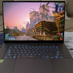 ASUS - ROG Zephyrus G16 16" OLED QHD 240Hz Gaming Laptop w/ Accessories