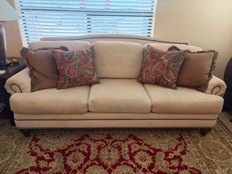 Thomasville 86” Sofa