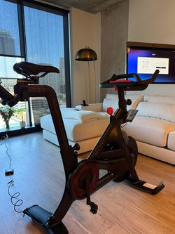 Like-New 2021 Peloton Bike Plus, Only 5 Rides, Kansas City