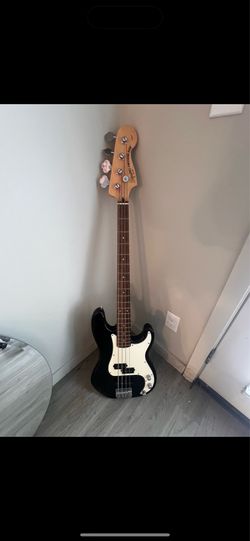Acoustic base guitar
