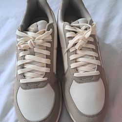 New Tennis  Shoes Size 13 For Man