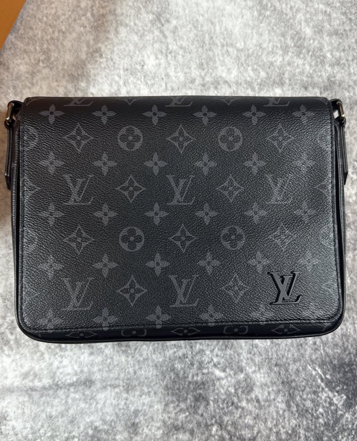 Lv District Messenger Bag Crossbody Bag Men’s