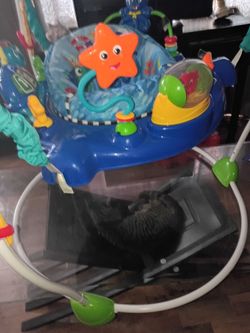 Infants bouncy chair
