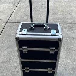 Roll around cosmetic case