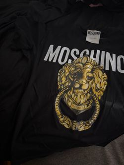 Moschino t shirt