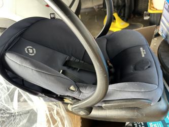 Maxi Cosà Car Seat With Base