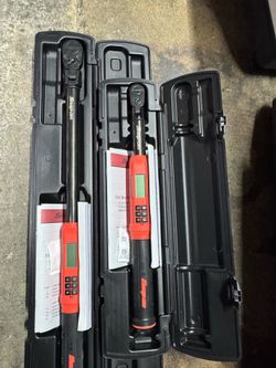 Snap on 1/2 and 3/8 Drive Flex-Head TechAngle® Torque Wrench