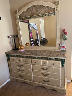 Dresser