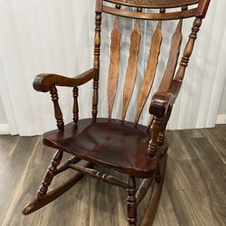 Wooden Rocking Chair 