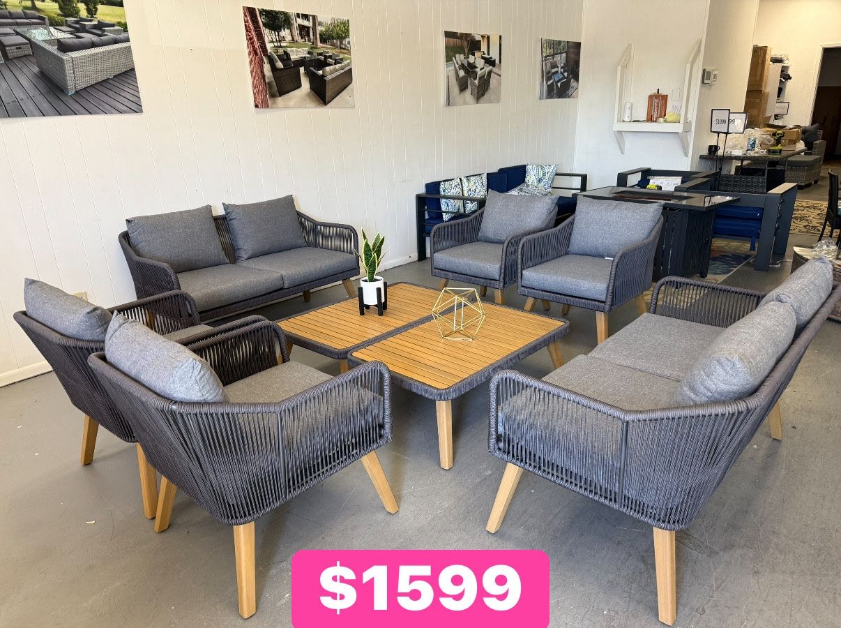 New inbox patio set (we finance and deliver)($54 down,90 day no interest payment plan)