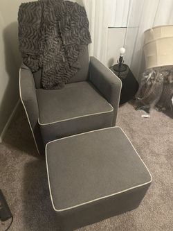 Glider - Chair For Nursery 