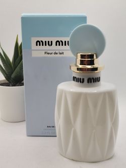 Miu Miu
 
Fleur de Lait Eau de Parfum

3.3 fl ⭐️