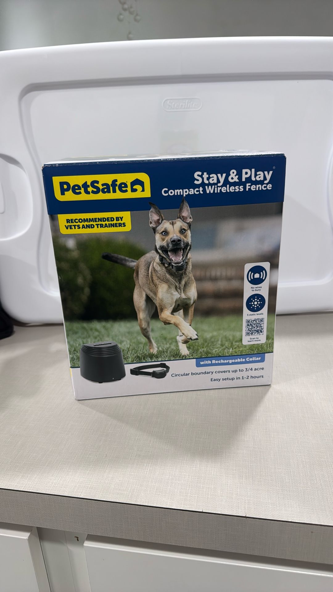 Stay And Play Compact Wireless Fence Kit