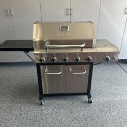 5- burner barbecue grill