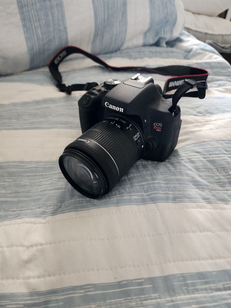 Canon EOS Rebel T6i