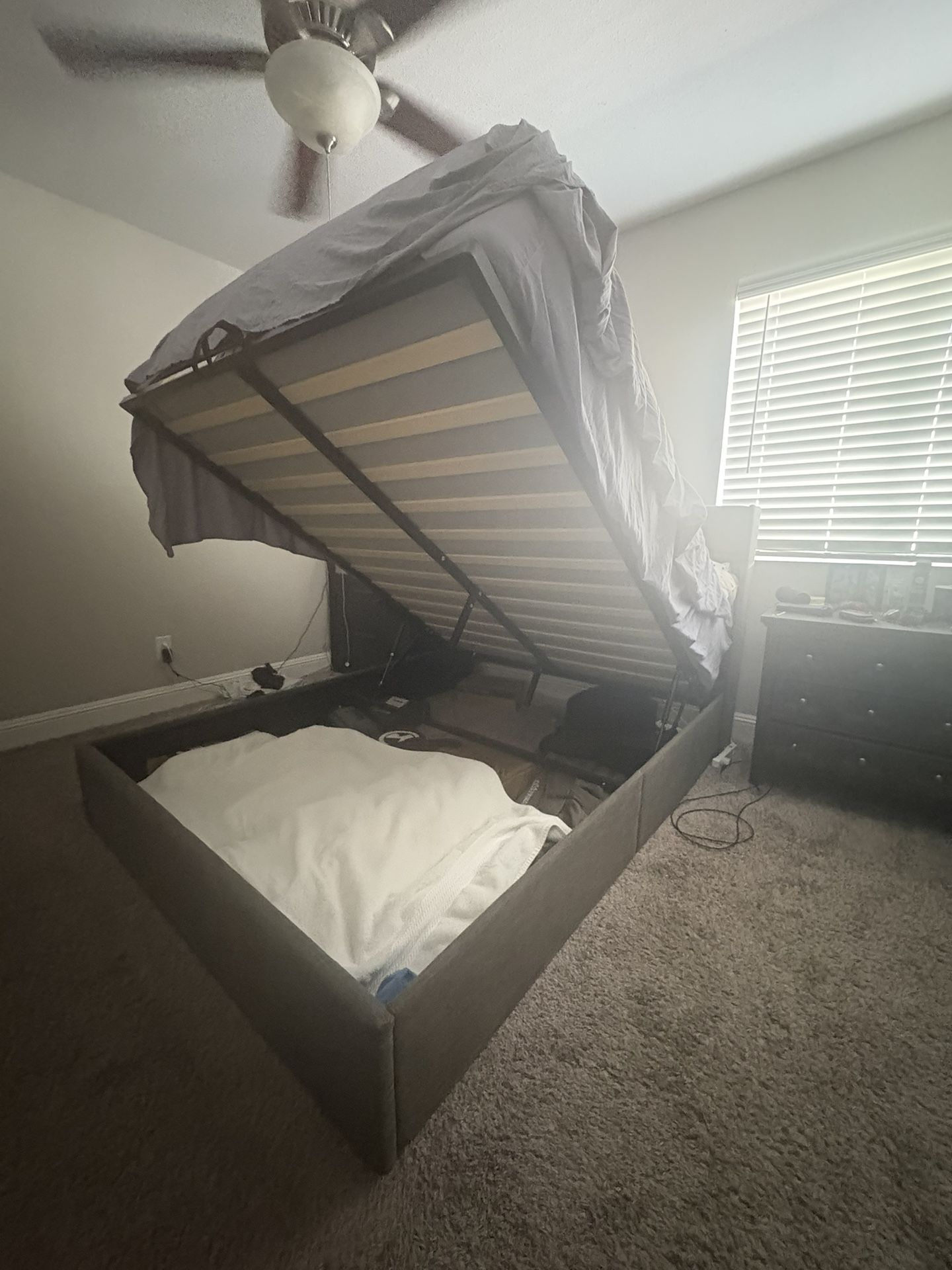 Bed Frame With Hydraulic Storage System 