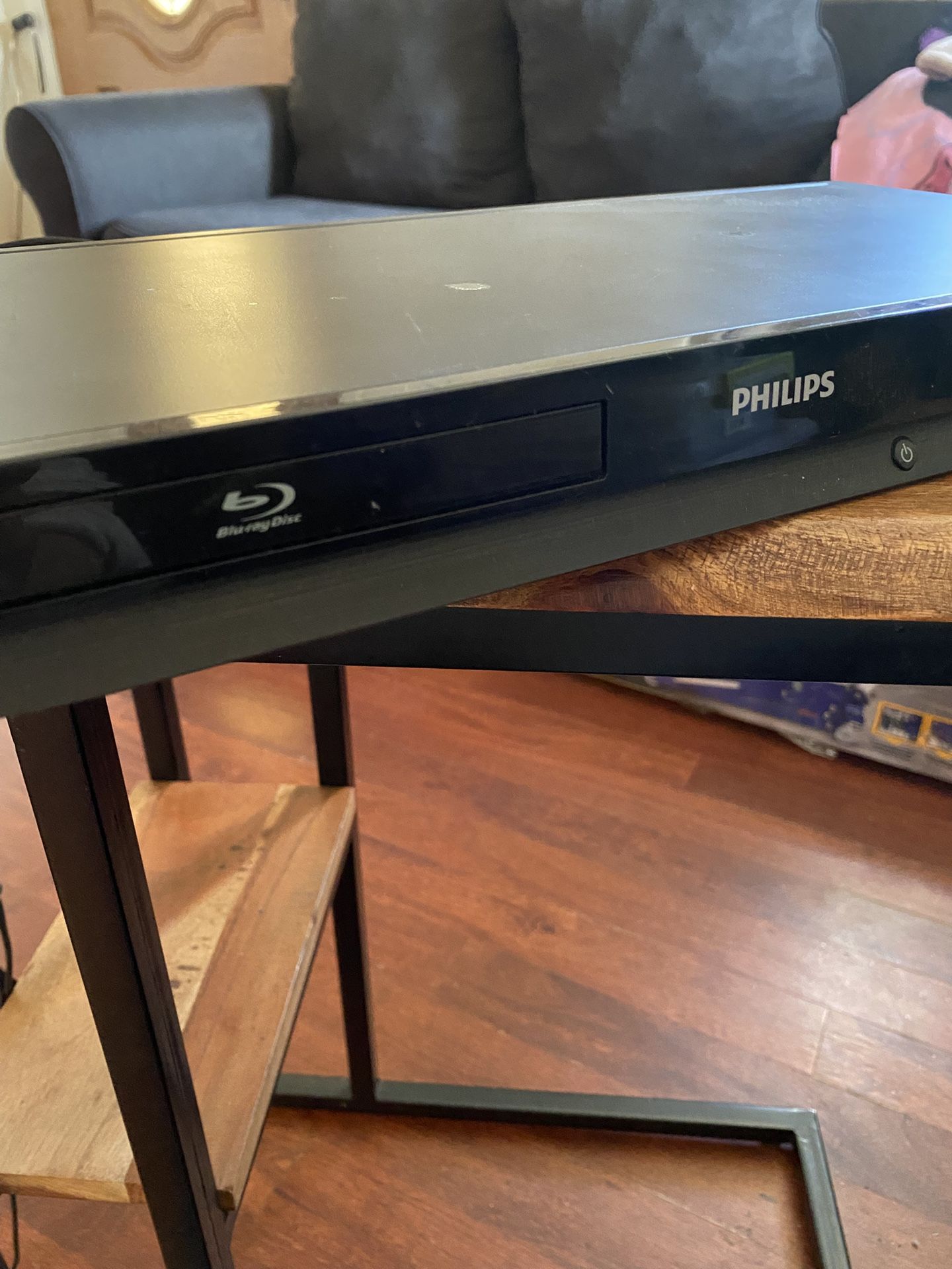 Blue Ray And DVD( Philips -Sonny)FREE!