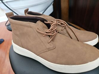 Man's Izod shoes