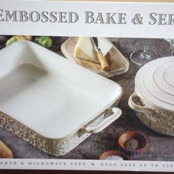 Embossed Bake & Serve Set