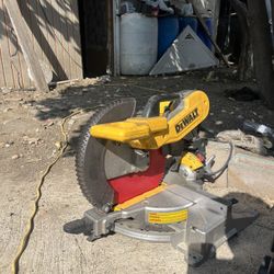 Dewalt 12” Mitre Saw 