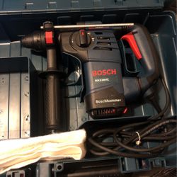 BOSCH ROTARY HAMMER DRILL 