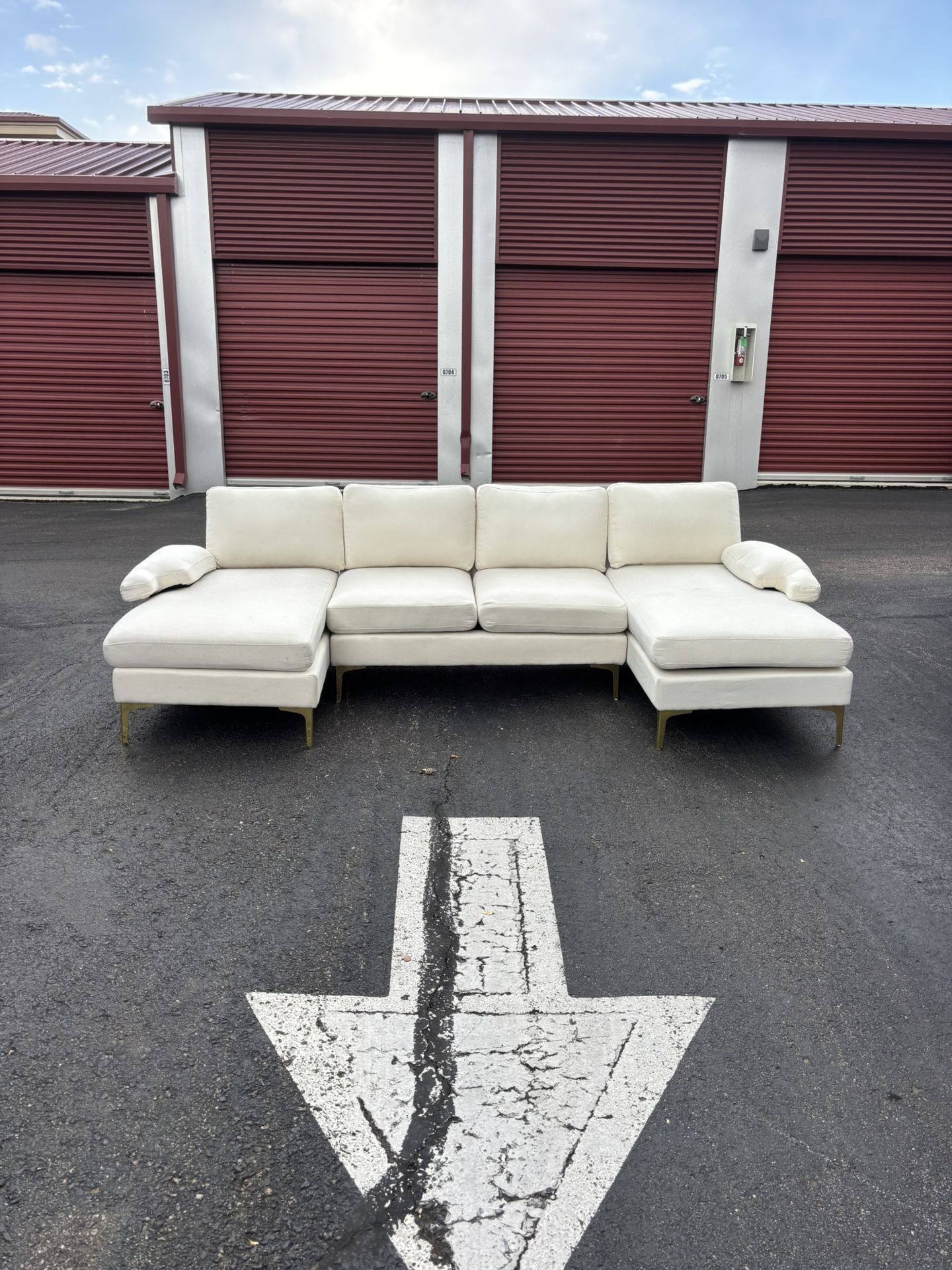 **FREE DELIVERY ** Beautiful Beige Mid Century Modern Double L Shaped Sectional Couch