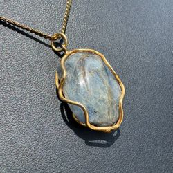14k solid yellow gold labradorite stone Pendant charm