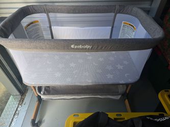 Ezebaby Bedside Bassinet / Co-Sleeper – Excellent Condition