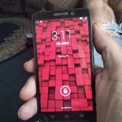 Like New Motorola Droid Cell Phone