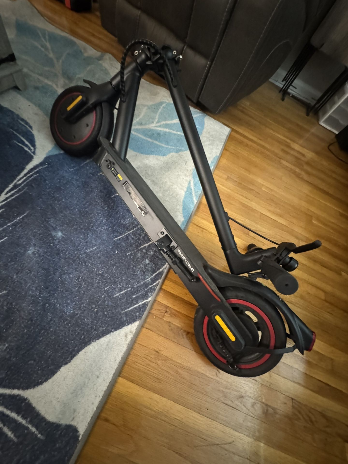 Electric Scooter(CHECK DESCRIPTION FOR DETAILS)