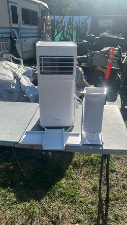 Vissani Mobile Type Air-Conditioning 8500 Btus Used One Summer