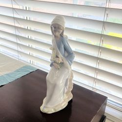 LLADRO STATUE