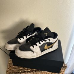 Jordan 1 Black And White