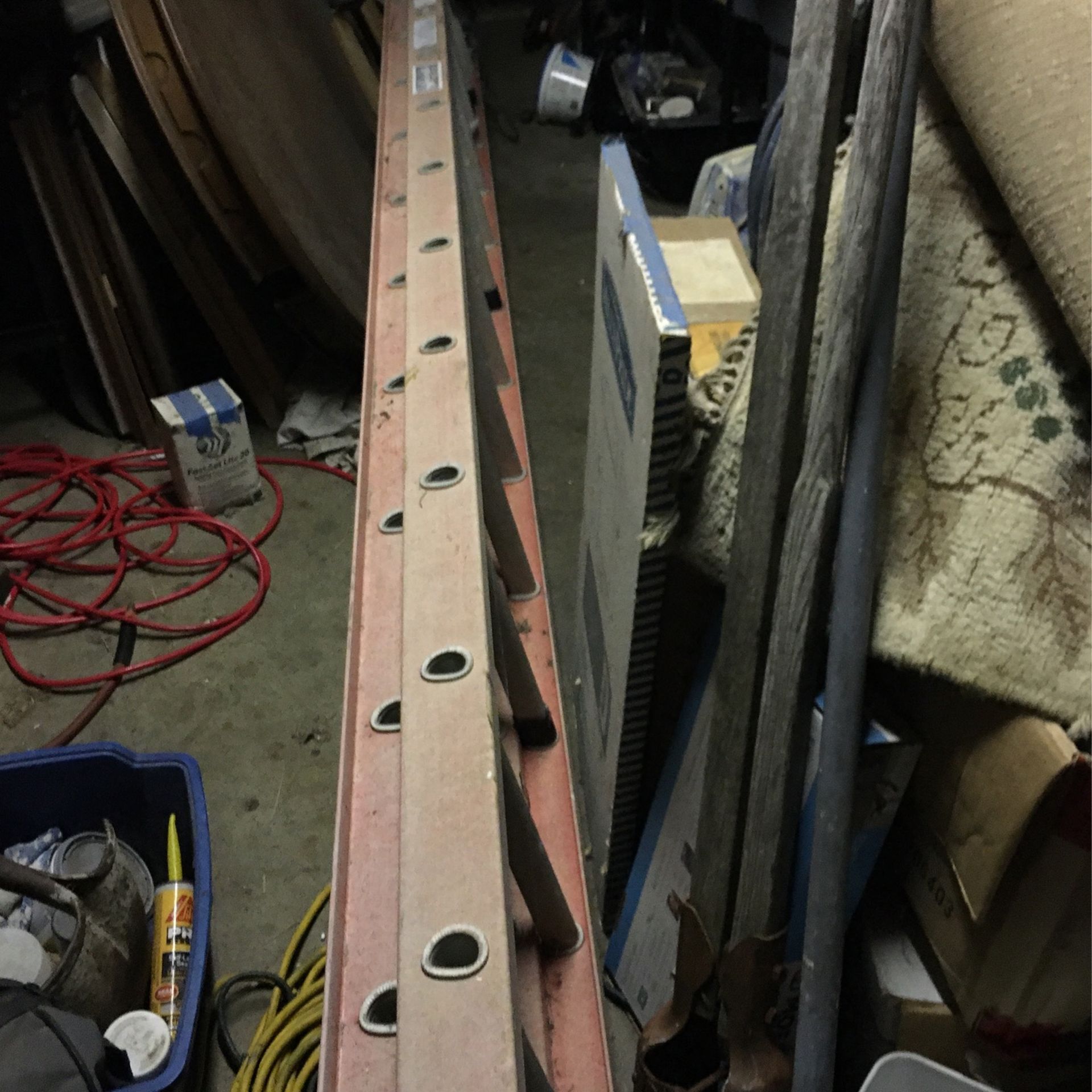 Used Metal Ladder (Good Condition)!!