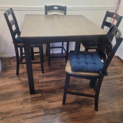 Dinning Table
