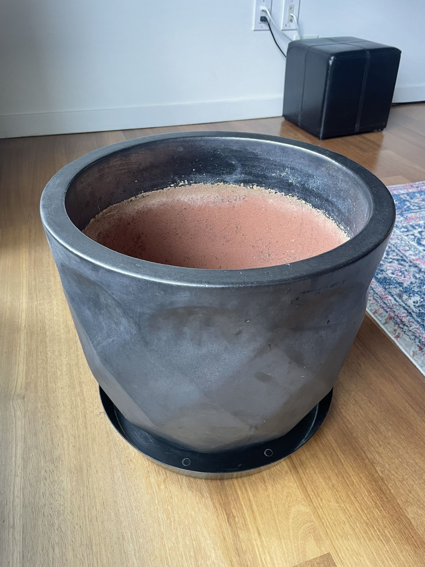 15” Ceramic Plant Pot - Matte Black