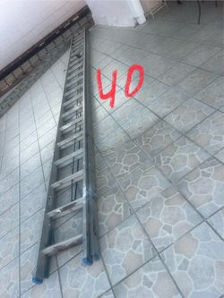 Escalera de 40 pies de aluminio, perfectas, condiciones muy barata