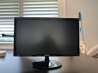 Samsung 24 inch monitor LED