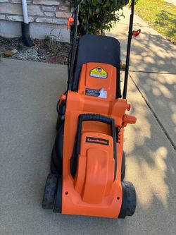 Electric lawn mower