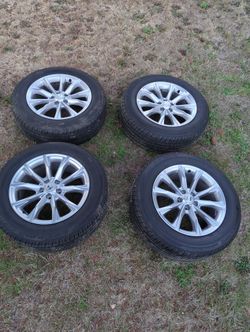 Honda CR-V Tires
