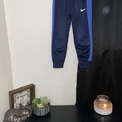 4/XS Kids Nike Sweatpants 