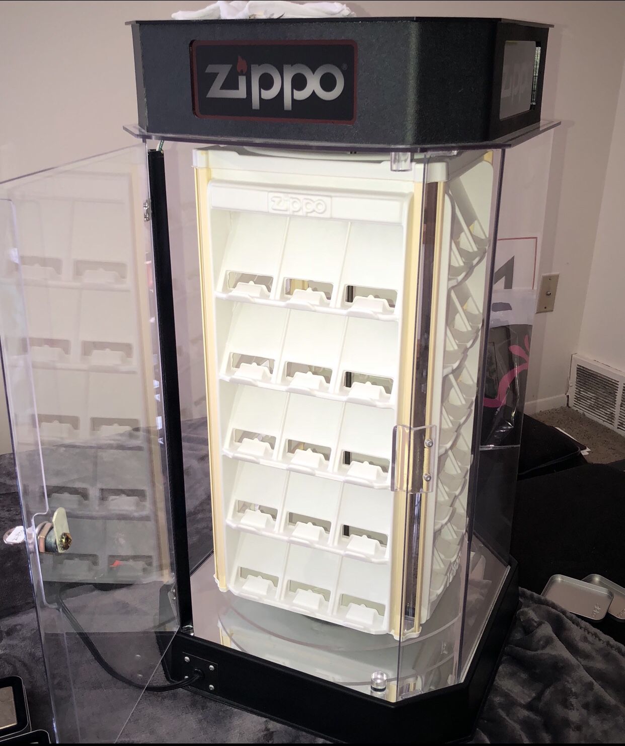 Zippo display case NEED GONE TODAY