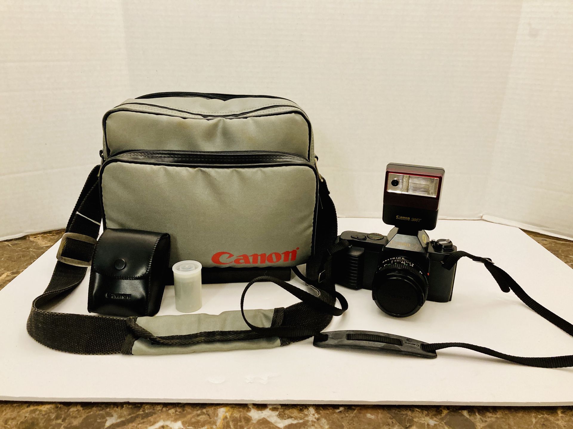 Vintage 1983 Canon T50 35mm SLR Film Camera & Flash AMAZING CONDITION