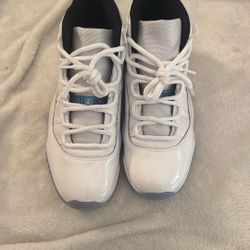 Jordan 11 Light Blue men Size 9.5