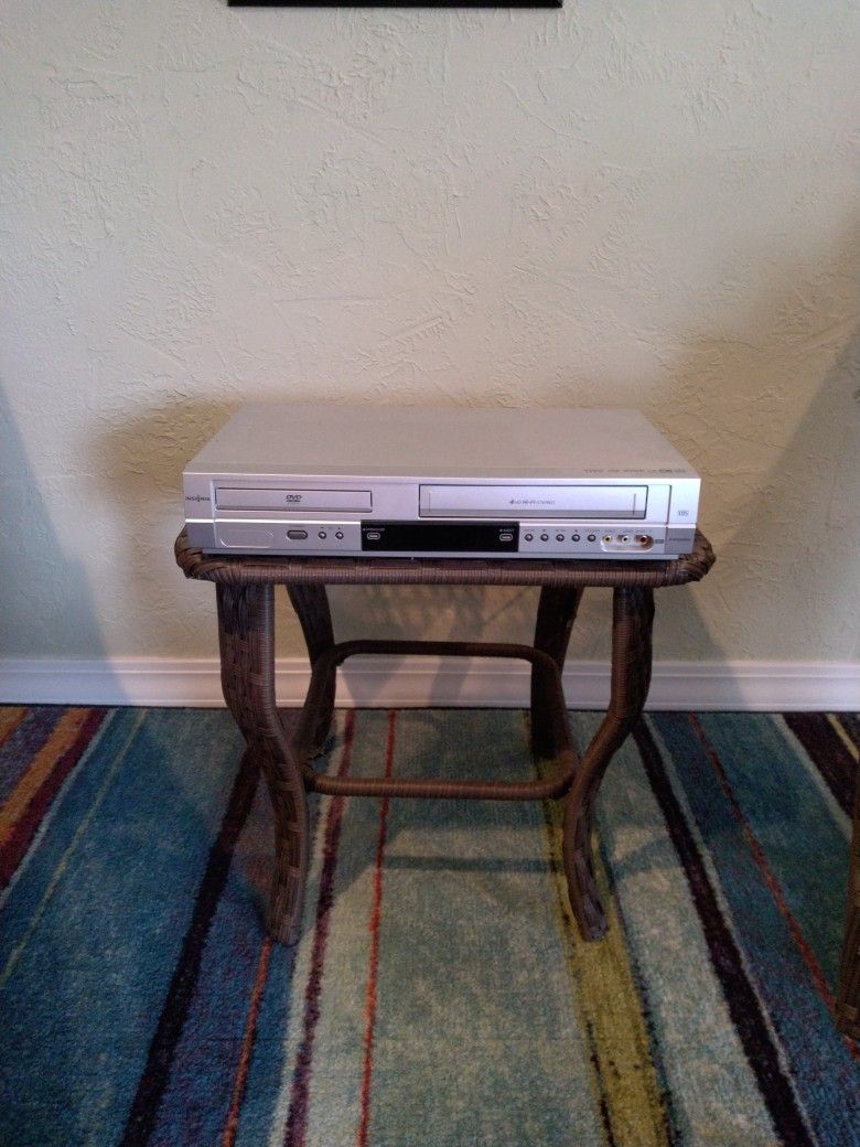 Insignia Dual DVD and VHS Player