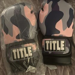 Ladies Boxing Gloves-New Never Used